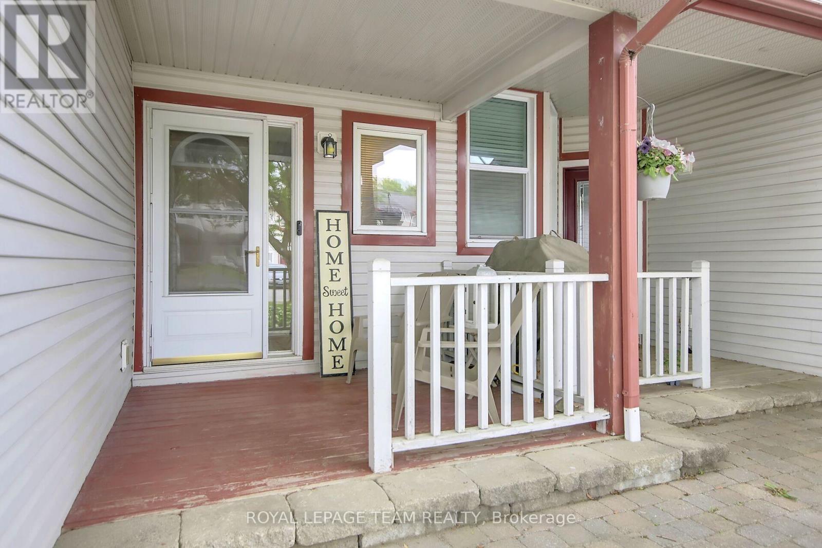 918 Maley Street N, North Grenville, Ontario  K0G 1J0 - Photo 3 - X12204256