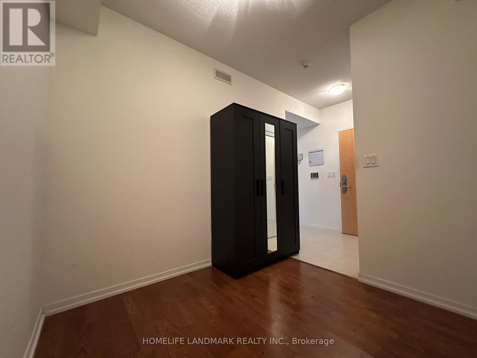 2701 - 65 Bremner Boulevard, Toronto, Ontario  M5J 0A7 - Photo 3 - C12204259