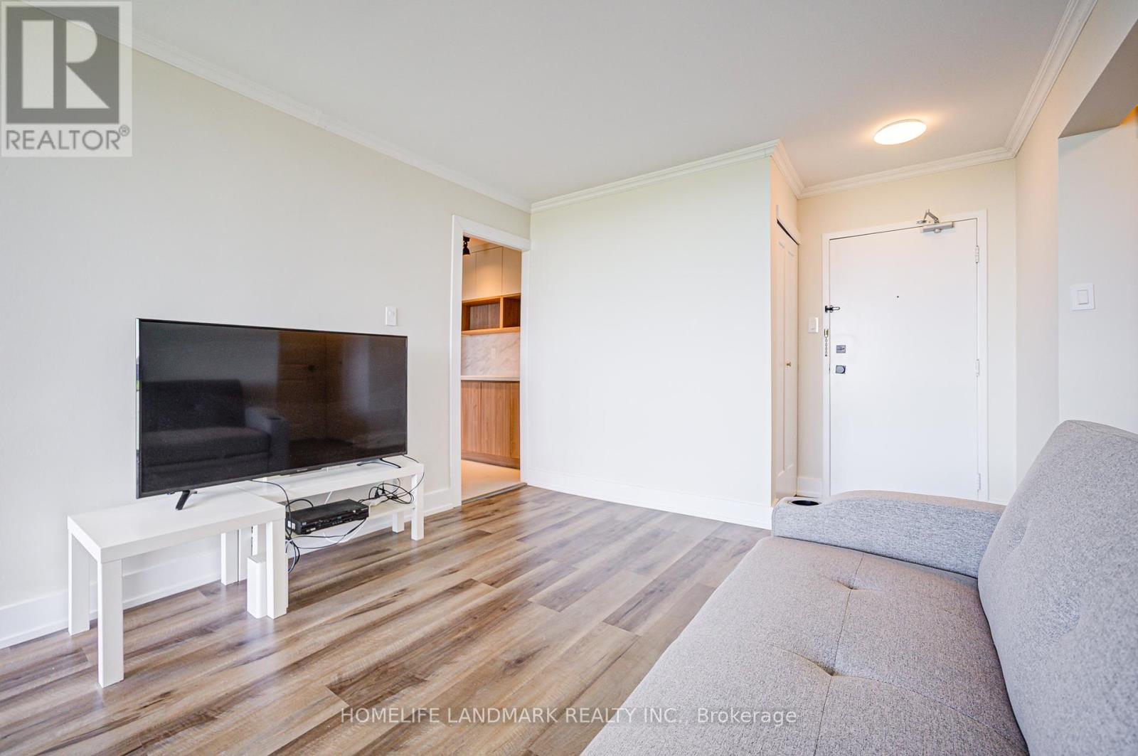 1706 - 260 Seneca Hill Drive, Toronto, Ontario  M2J 4S6 - Photo 4 - C12204263