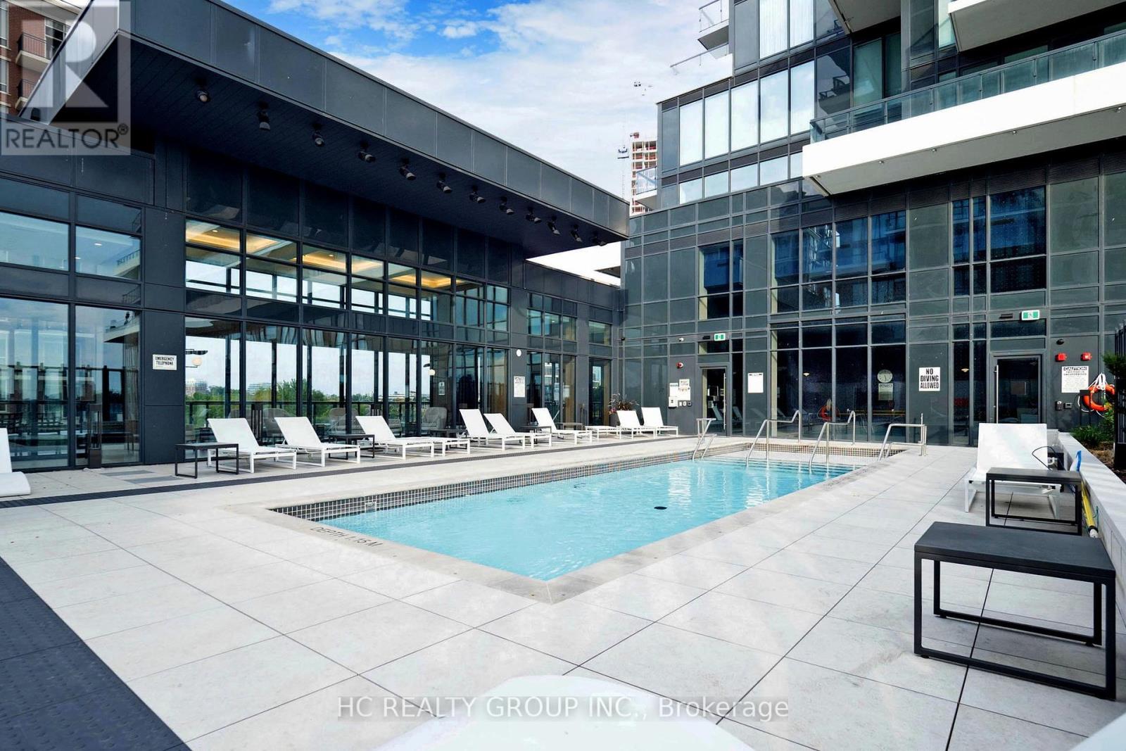 215 - 30 Inn On The Park Drive, Toronto, Ontario  M3C 0P7 - Photo 18 - C12204266