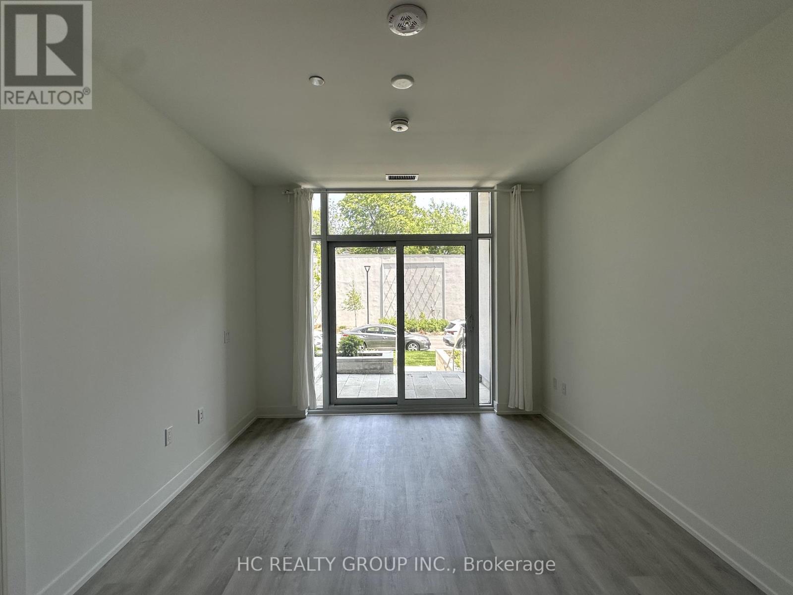 215 - 30 Inn On The Park Drive, Toronto, Ontario  M3C 0P7 - Photo 7 - C12204266