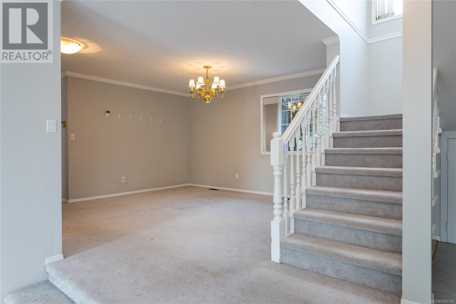 Property at 4301 Maltwood Close image 5