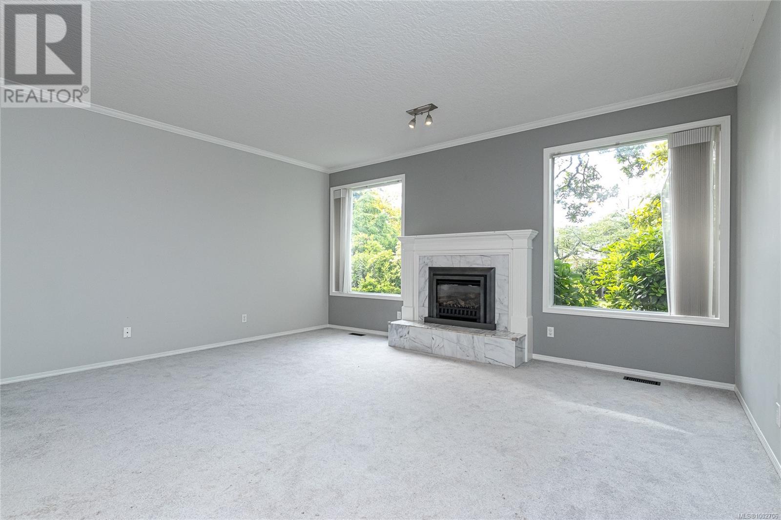 Property at 4301 Maltwood Close image 2