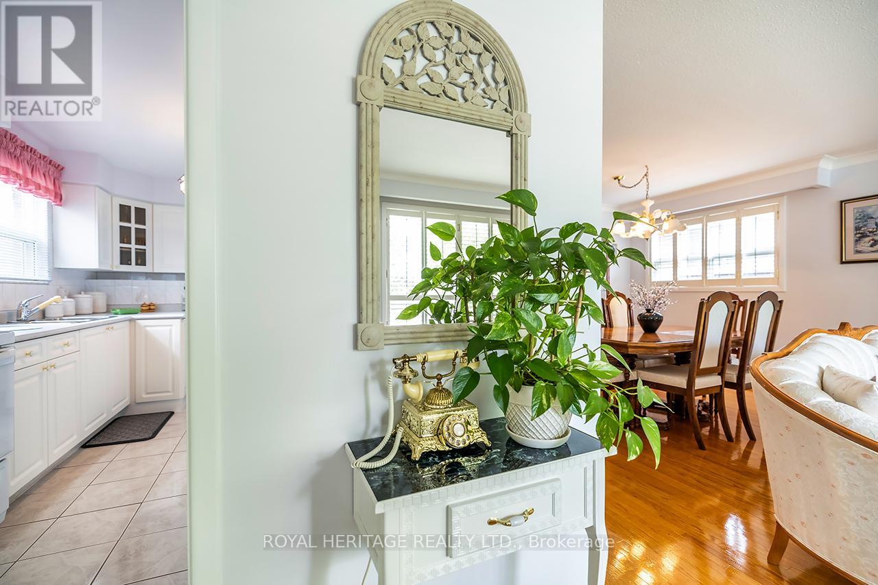52 Moraine Hill Drive E, Toronto, Ontario  M1T 2A2 - Photo 9 - E12204258