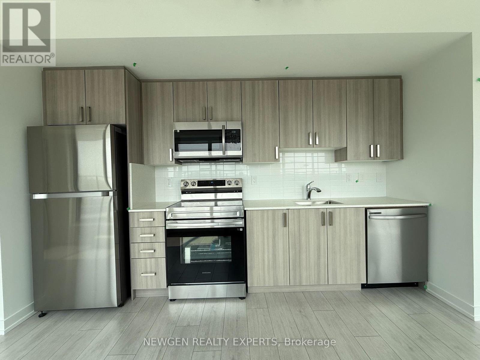 912 - 556 Marlee Avenue, Toronto, Ontario  M6B 0B1 - Photo 4 - W12204253