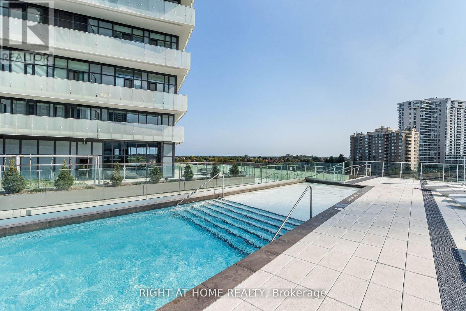 5105 - 3900 Confederation Parkway, Mississauga, Ontario  L5B 0M3 - Photo 12 - W12204257