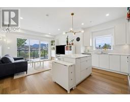 <div class="price">$708,800</div> 401 2331 Kelly Avenue, Port Coquitlam<br><div style="margin-bottom:8px;"><small>Royal LePage Sussex</small></div><div class='bed_bath'>2 Bed | 2 Bath</div>