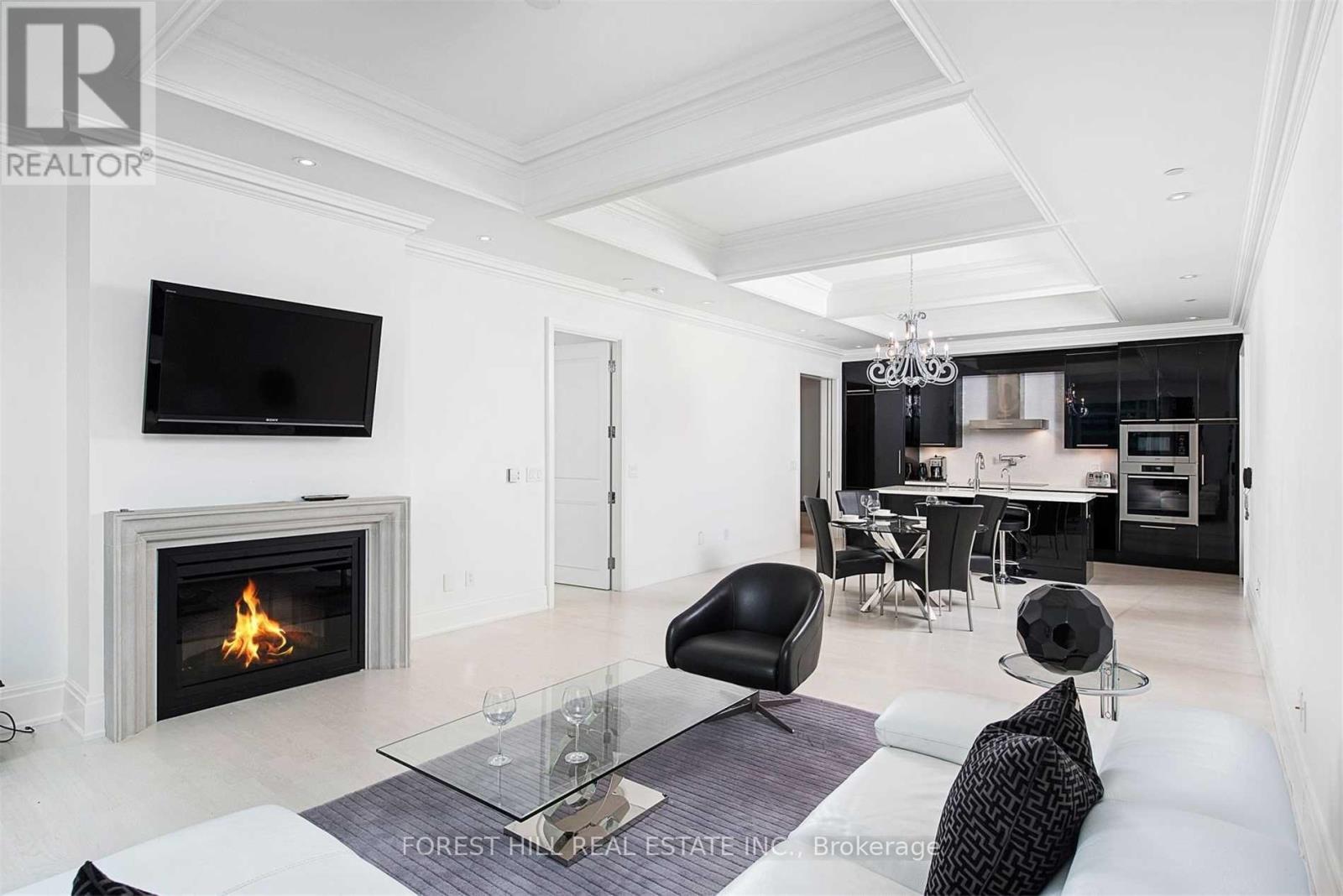 4202 - 311 Bay Street, Toronto, Ontario  M5H 4G5 - Photo 1 - C12204271