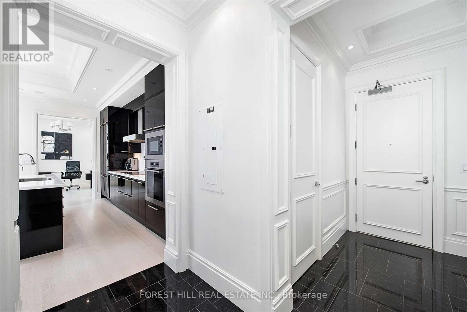 4202 - 311 Bay Street, Toronto, Ontario  M5H 4G5 - Photo 12 - C12204271
