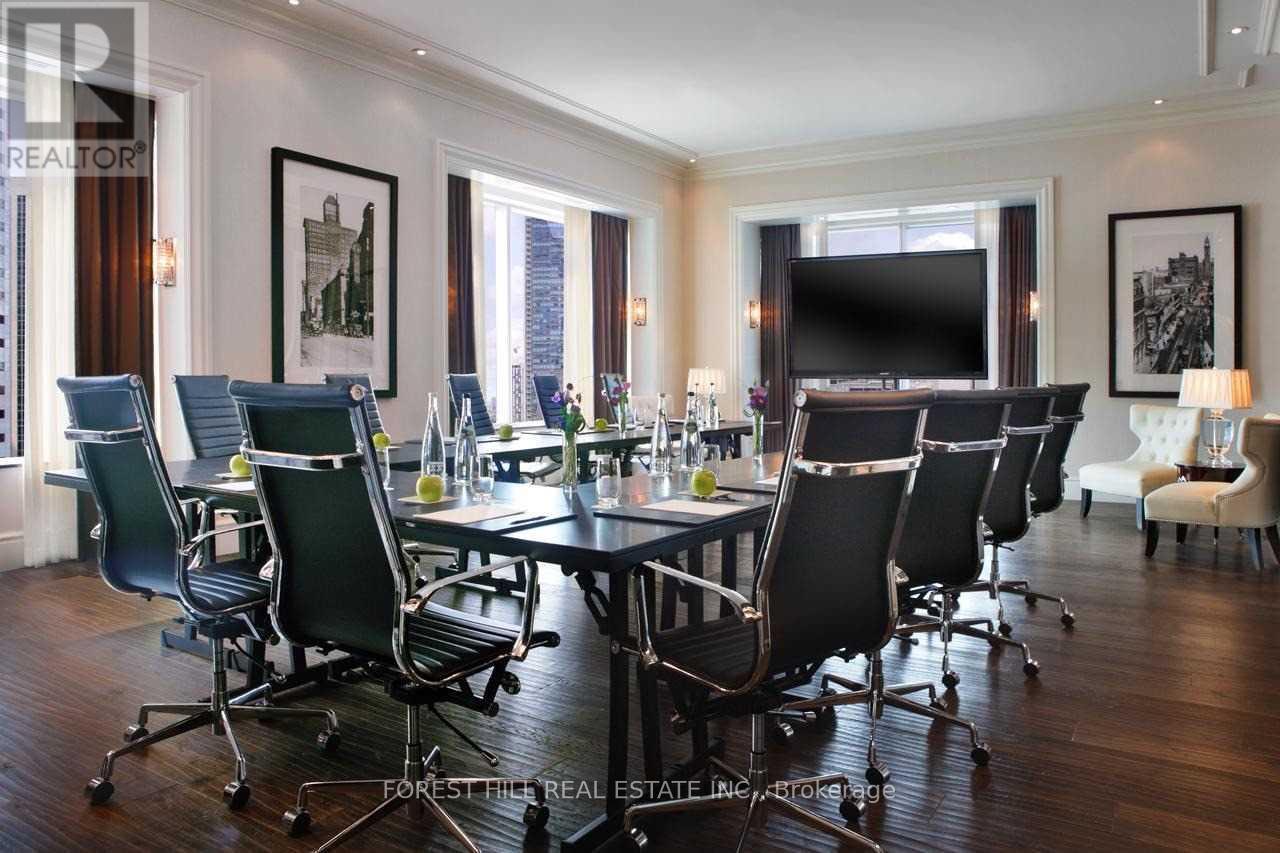 4202 - 311 Bay Street, Toronto, Ontario  M5H 4G5 - Photo 16 - C12204271