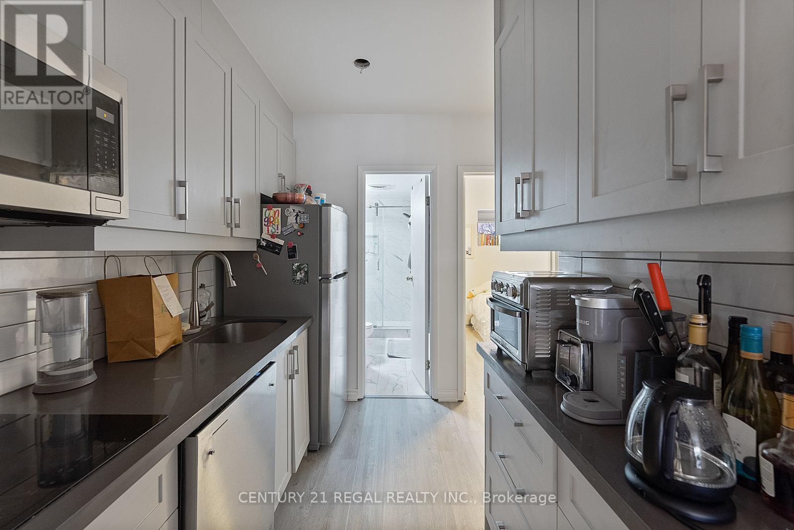 1664 Queen Street W, Toronto, Ontario  M6R 1B2 - Photo 18 - W12204273