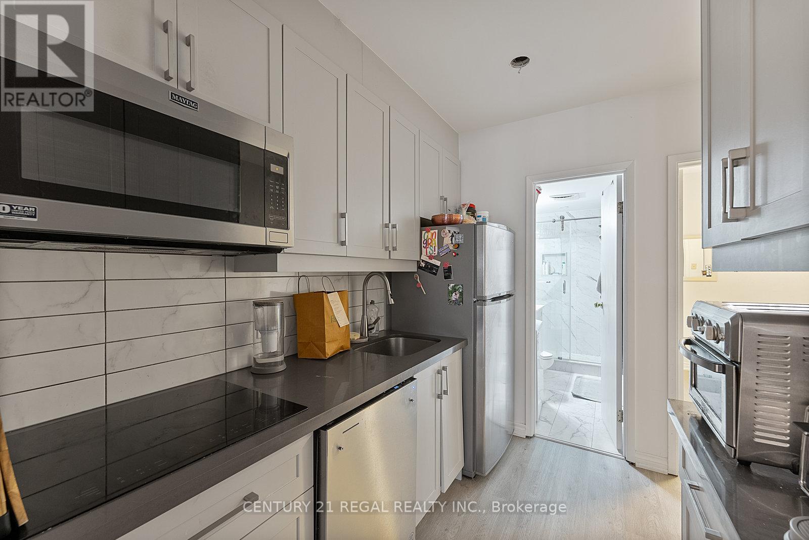 1664 Queen Street W, Toronto, Ontario  M6R 1B2 - Photo 30 - W12204273