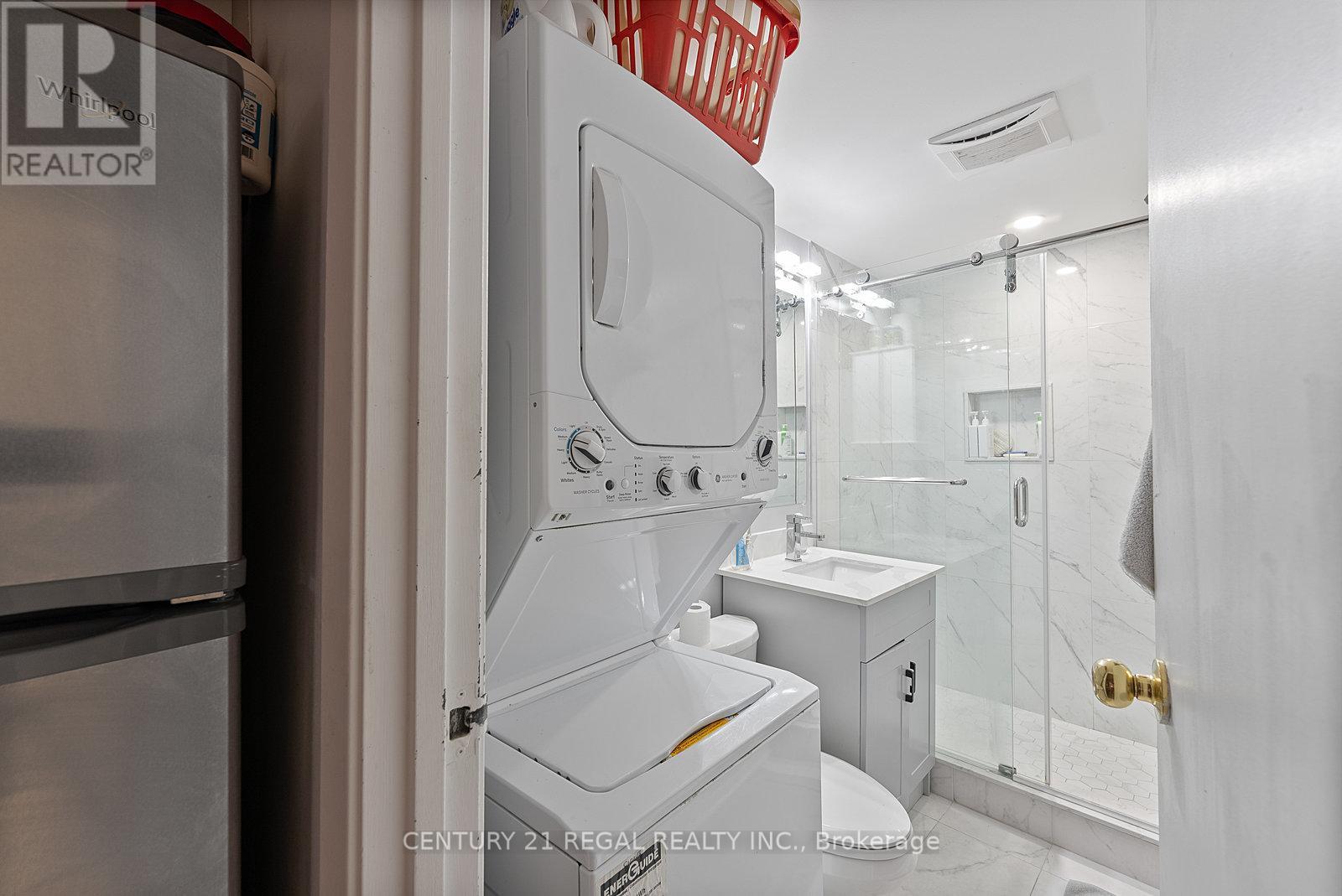1664 Queen Street W, Toronto, Ontario  M6R 1B2 - Photo 37 - W12204273