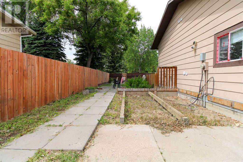 114 Algonquin Road W, Lethbridge, Alberta  T1K 5H3 - Photo 40 - A2228765