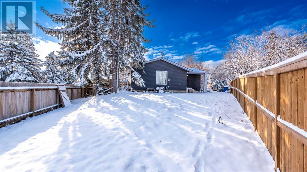 Property at 550 Whitehill Place NE image 4