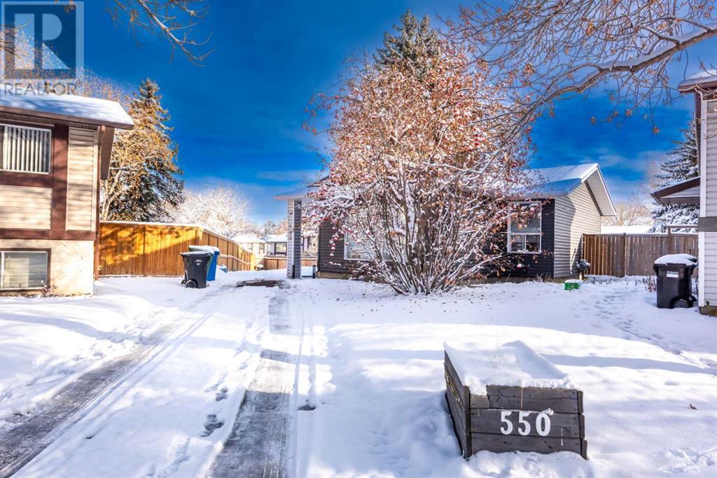 Property at 550 Whitehill Place NE image 3
