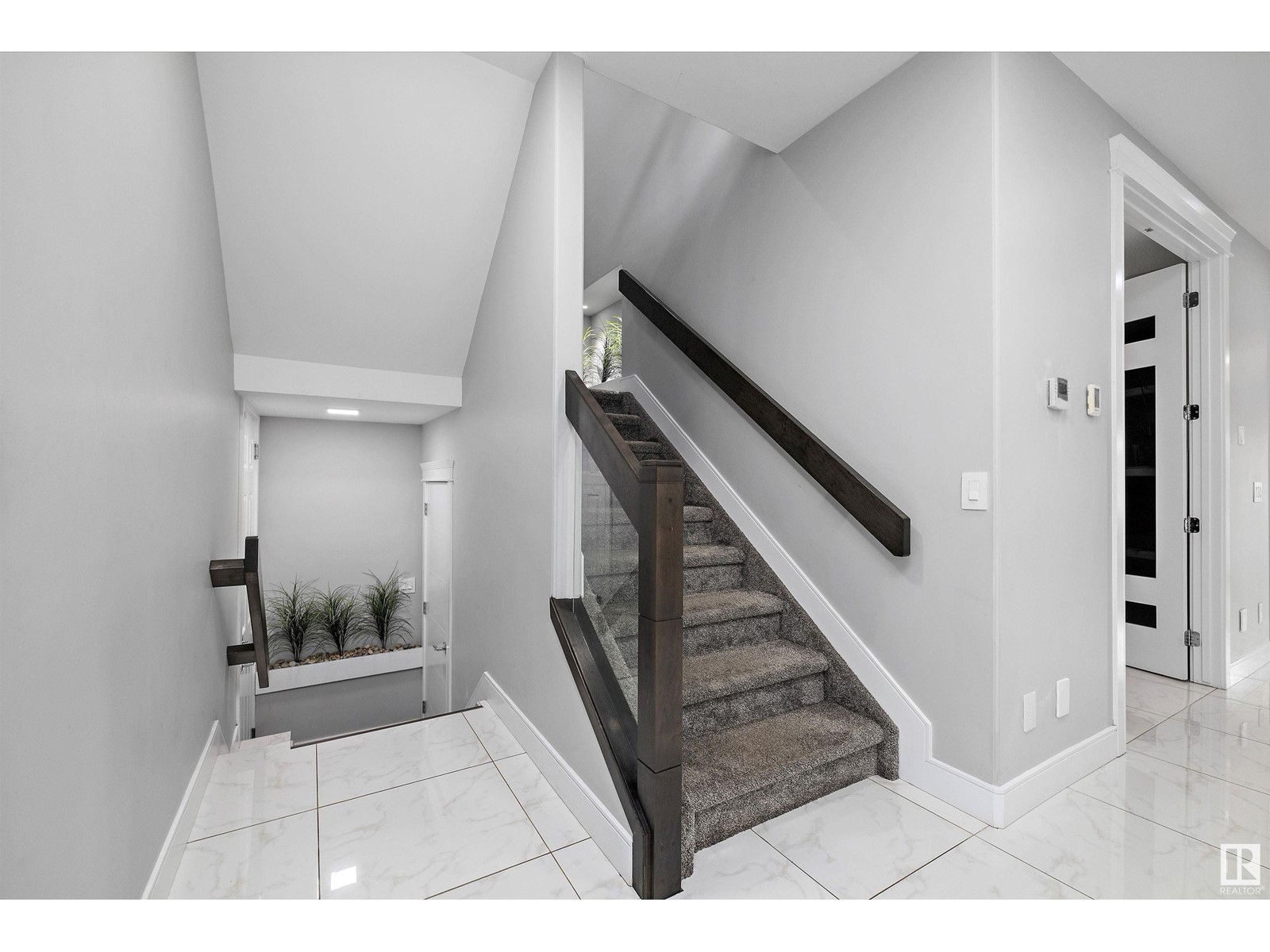 Property at 605 HUDSON RD NW image 3