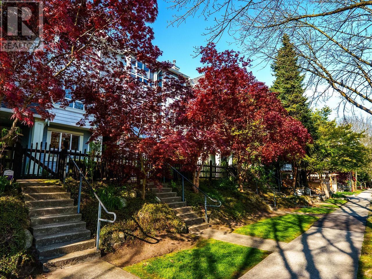 6711 Prenter Street, Burnaby, British Columbia  V5E 4K5 - Photo 3 - R3005969