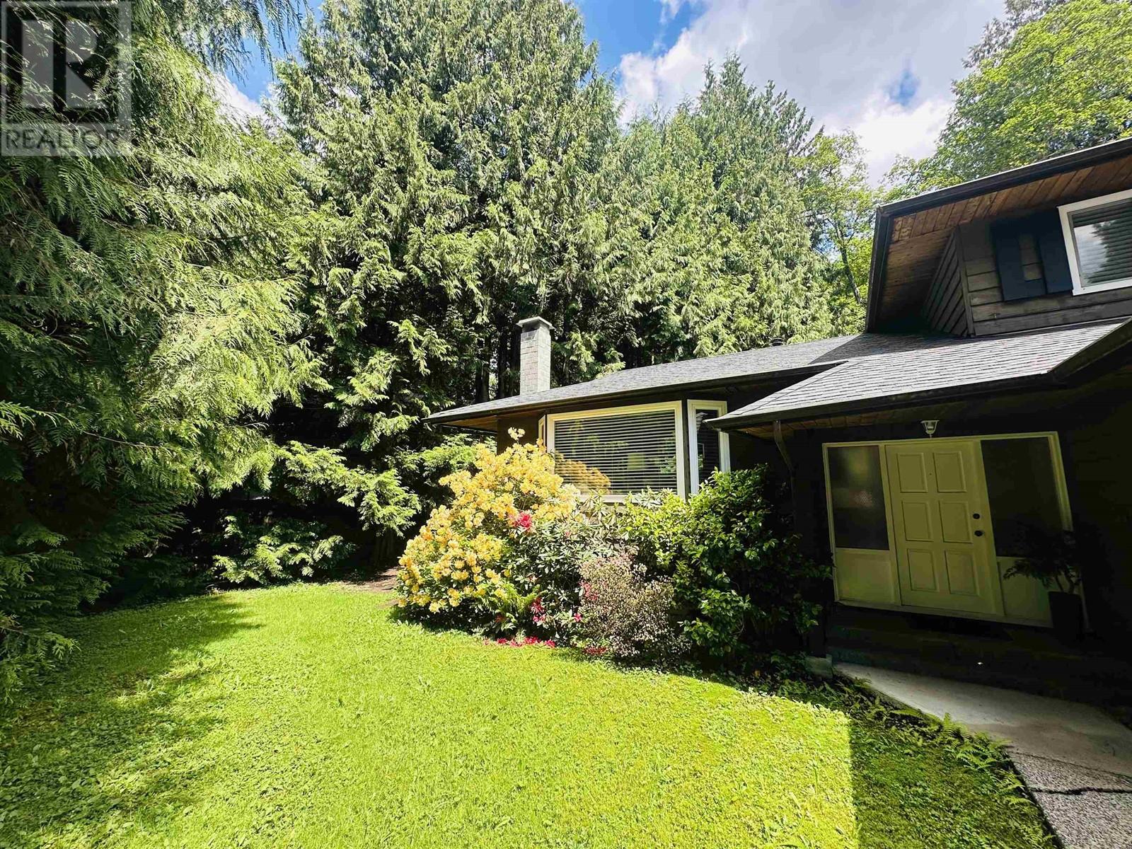 3356 Baird Road, North Vancouver, British Columbia  V7K 2G7 - Photo 2 - R3009663