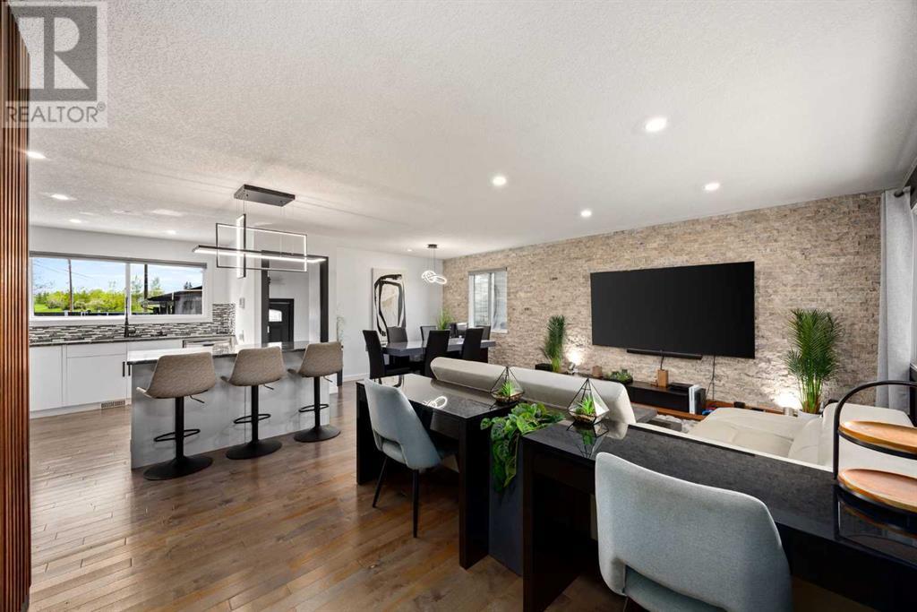 Property at 6020 Lacombe Way SW image 4