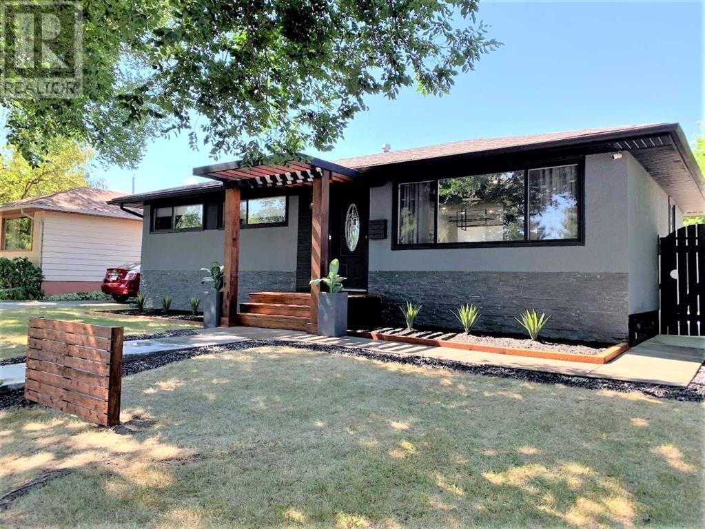 Property at 6020 Lacombe Way SW image 2