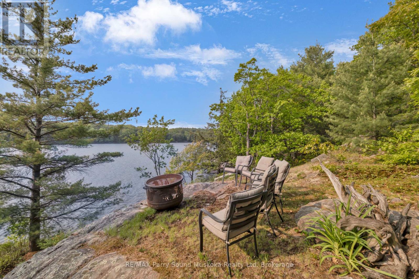 109 Healey Lake, The Archipelago, Ontario  P0G 1G0 - Photo 4 - X12204313