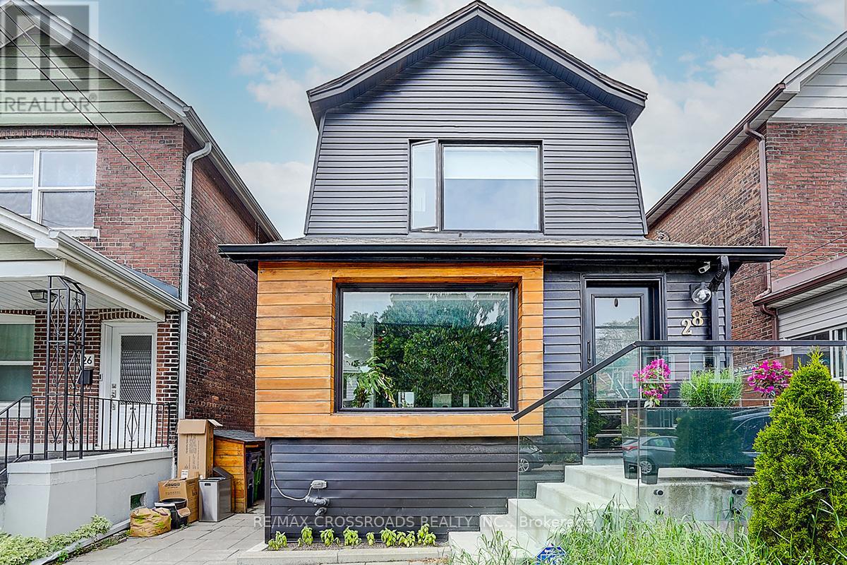 Property at 28 CHISHOLM AVENUE image 1