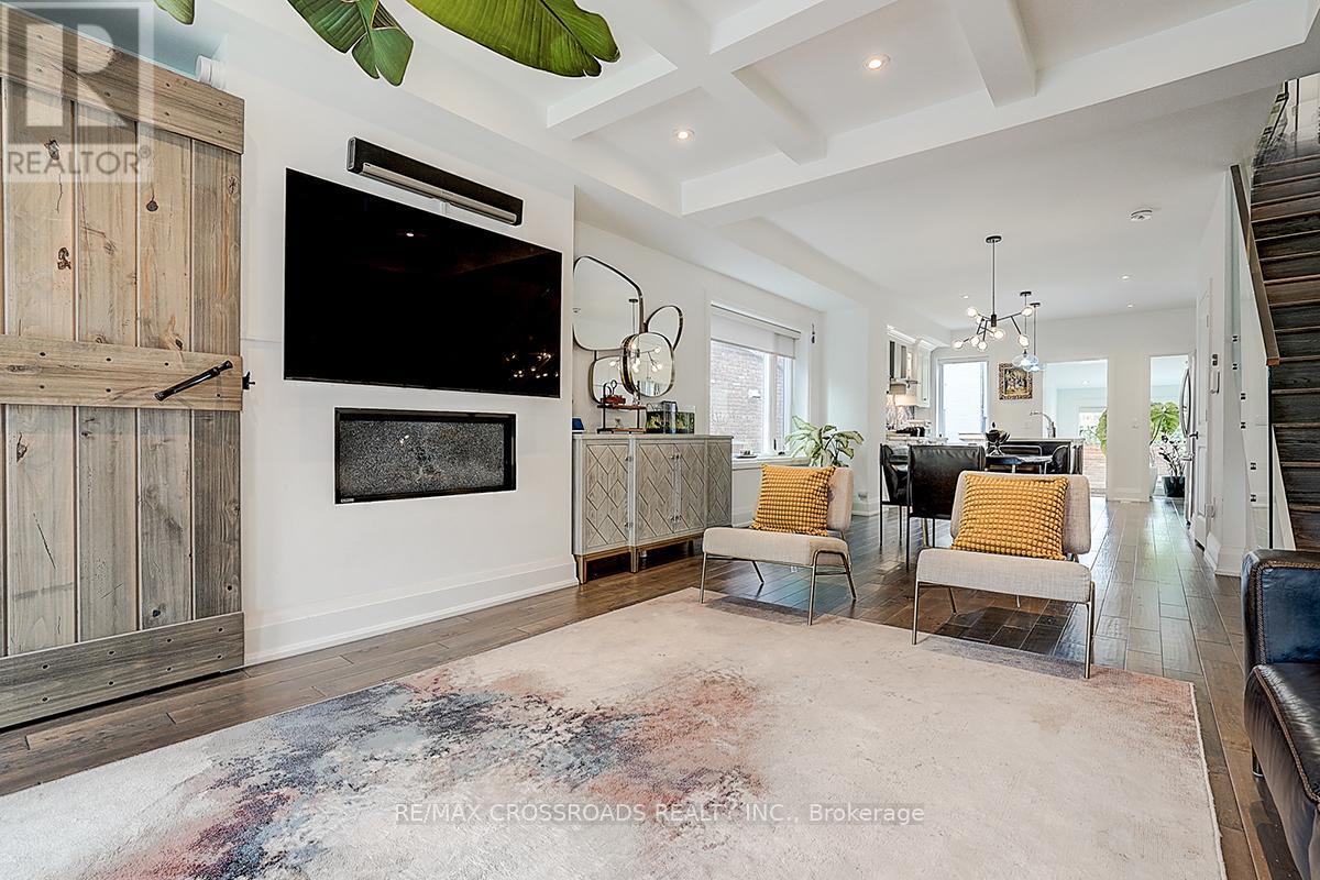 28 Chisholm Avenue, Toronto, Ontario  M4C 4V2 - Photo 18 - E12204279