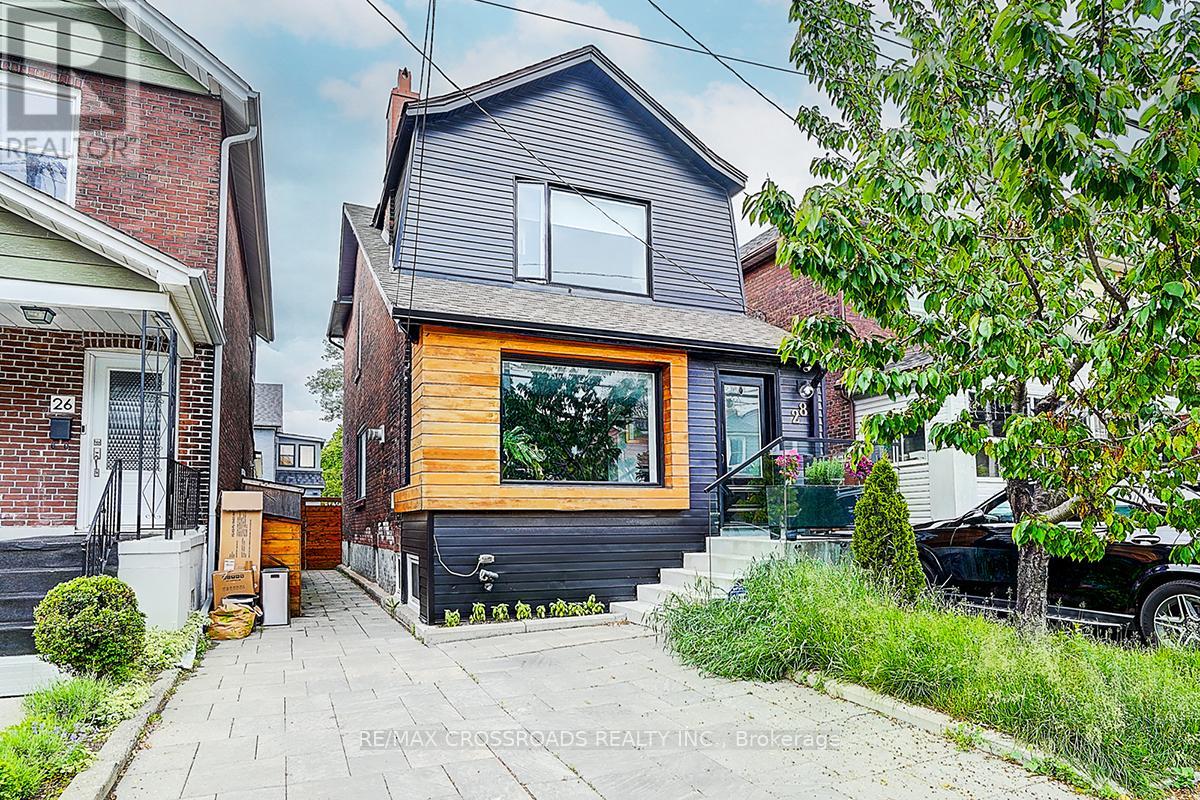 Property at 28 CHISHOLM AVENUE image 2
