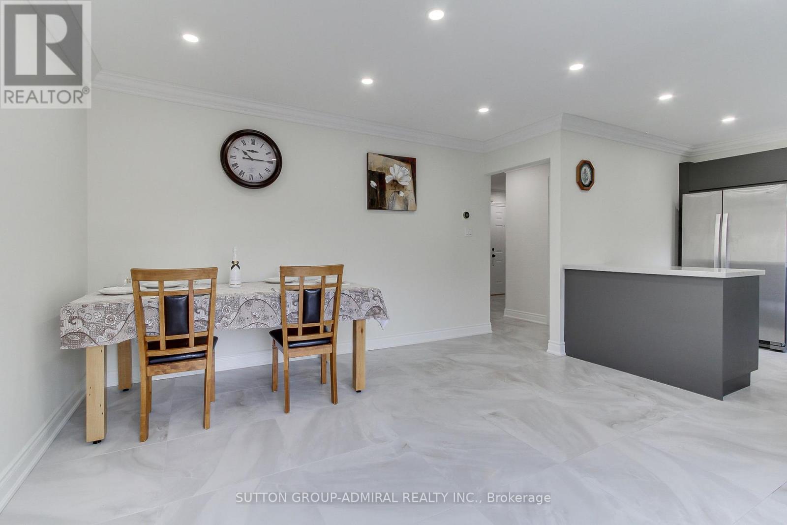 26 Carron Avenue, Vaughan, Ontario  L6A 1Y7 - Photo 13 - N12201184