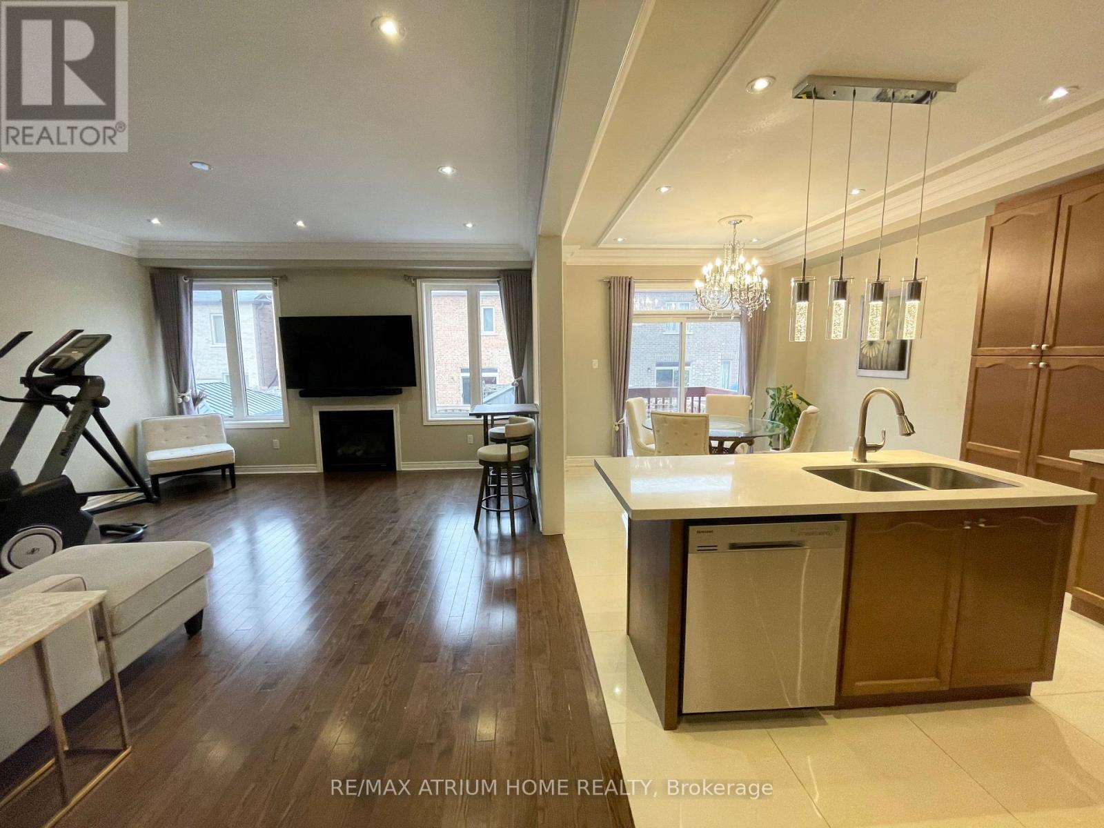 55 Hua Du Avenue, Markham, Ontario  L6C 0S2 - Photo 19 - N12204277