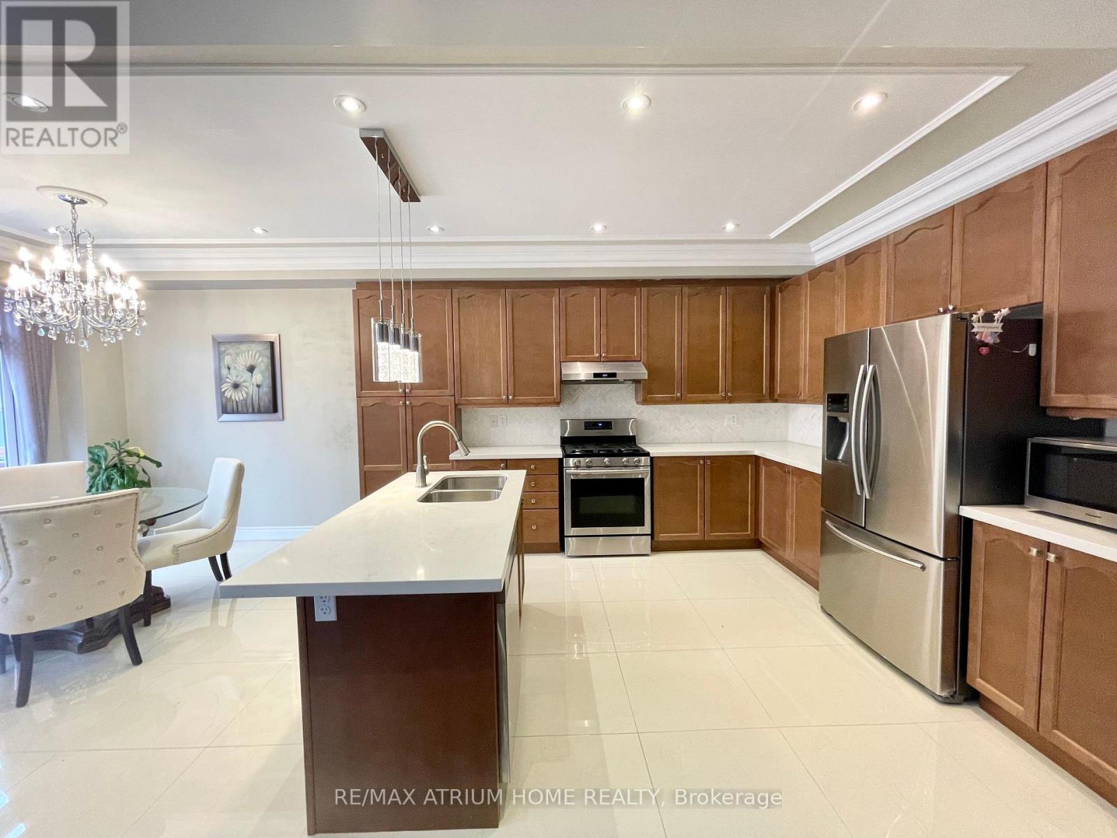 55 Hua Du Avenue, Markham, Ontario  L6C 0S2 - Photo 7 - N12204277