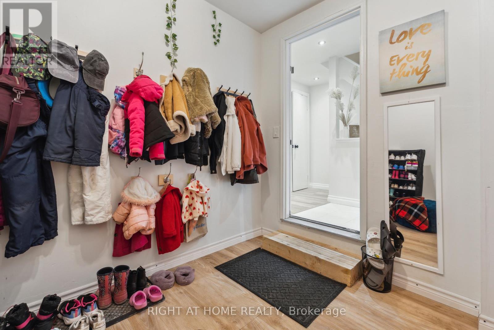 54 Shakespeare Crescent, Barrie, Ontario  L4N 6C1 - Photo 37 - S12204153