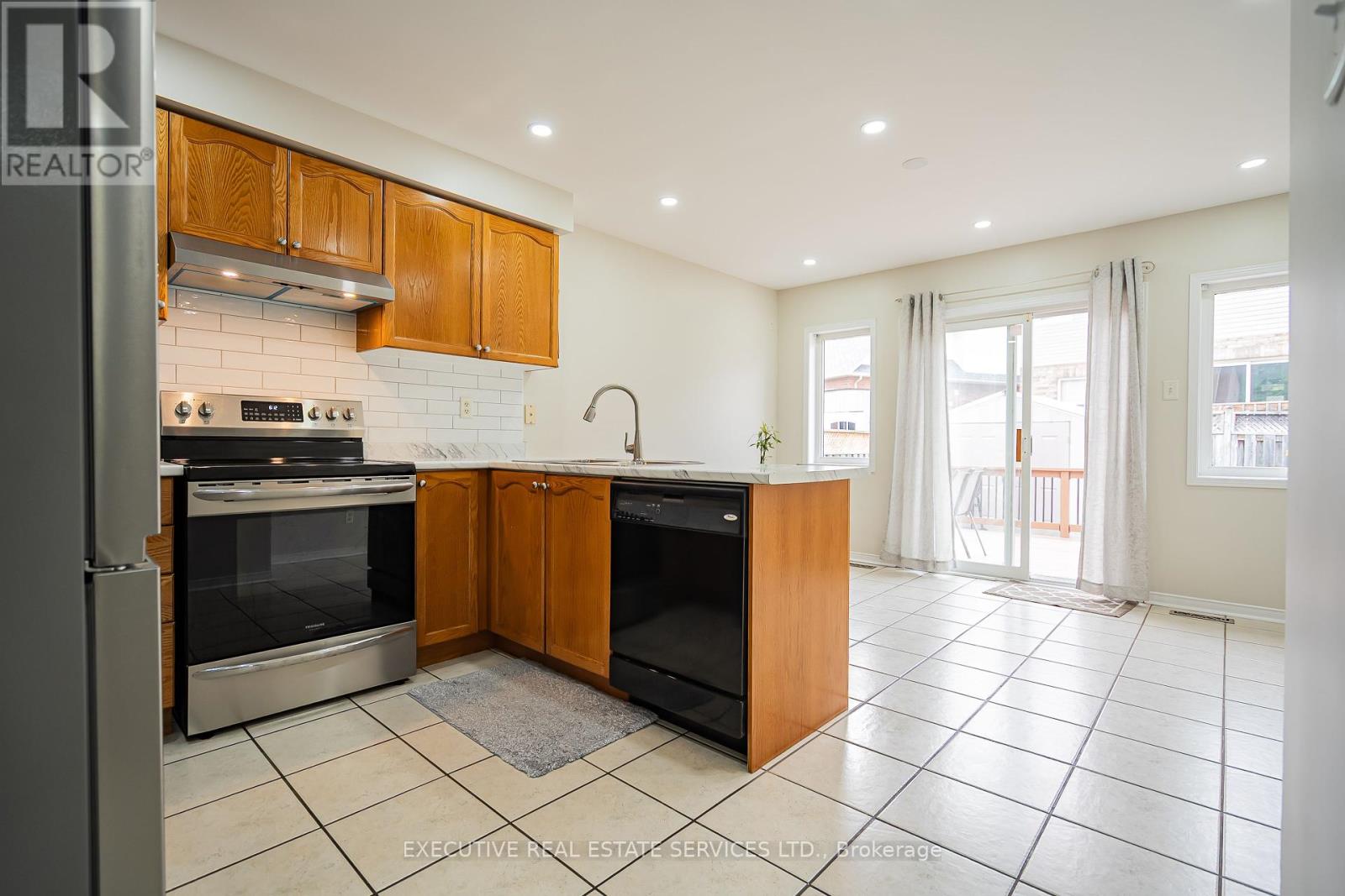 54 Woodvalley Drive, Brampton, Ontario  L7A 1Z3 - Photo 14 - W12204276