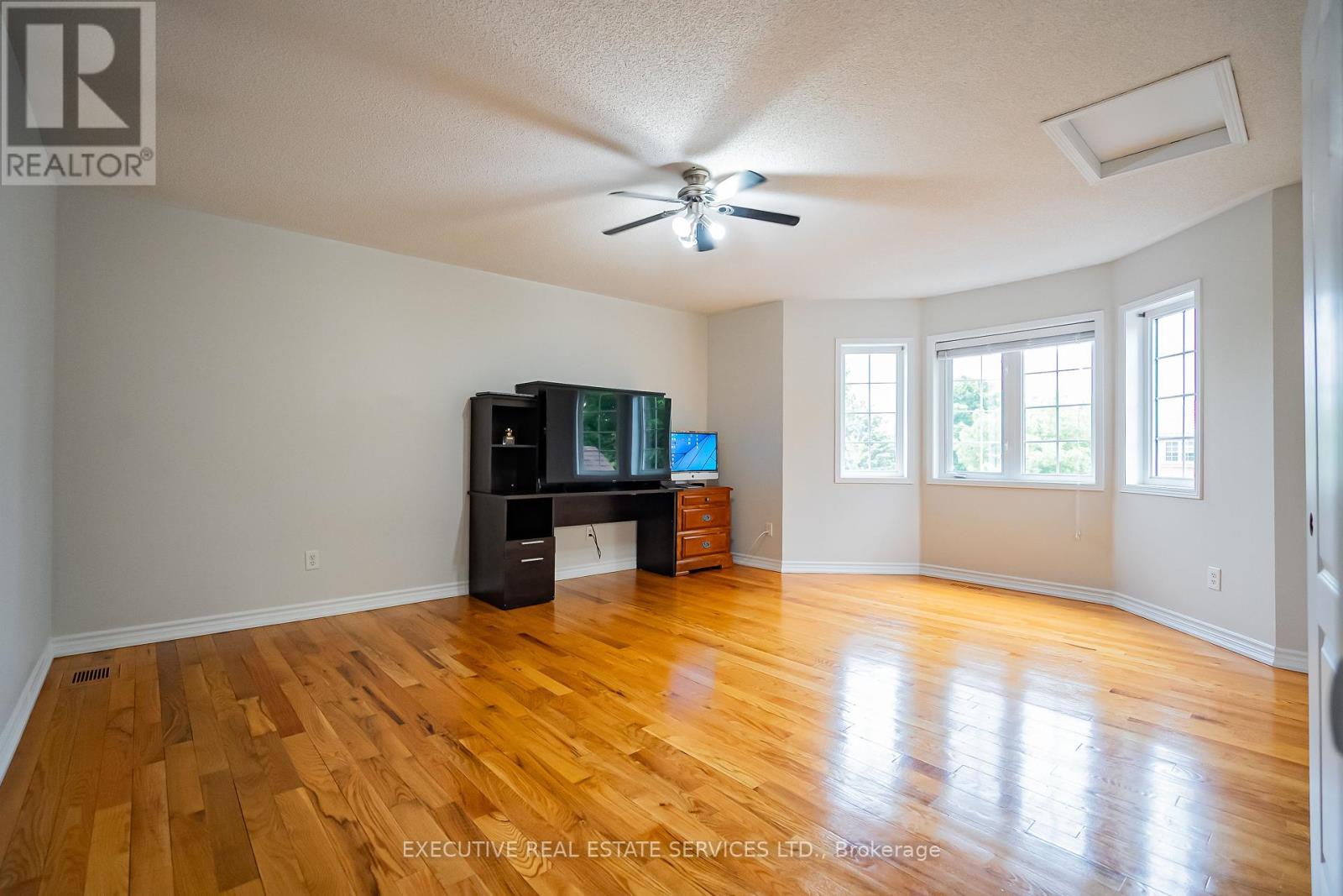 54 Woodvalley Drive, Brampton, Ontario  L7A 1Z3 - Photo 24 - W12204276