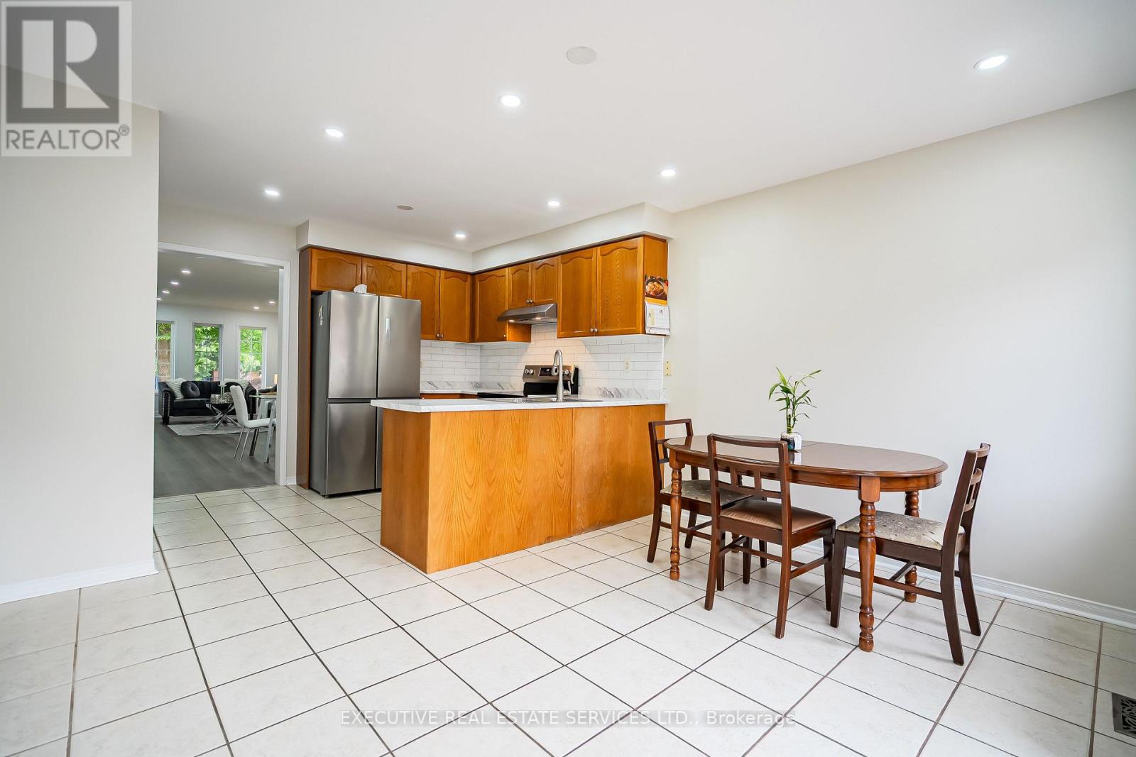 54 Woodvalley Drive, Brampton, Ontario  L7A 1Z3 - Photo 15 - W12204276