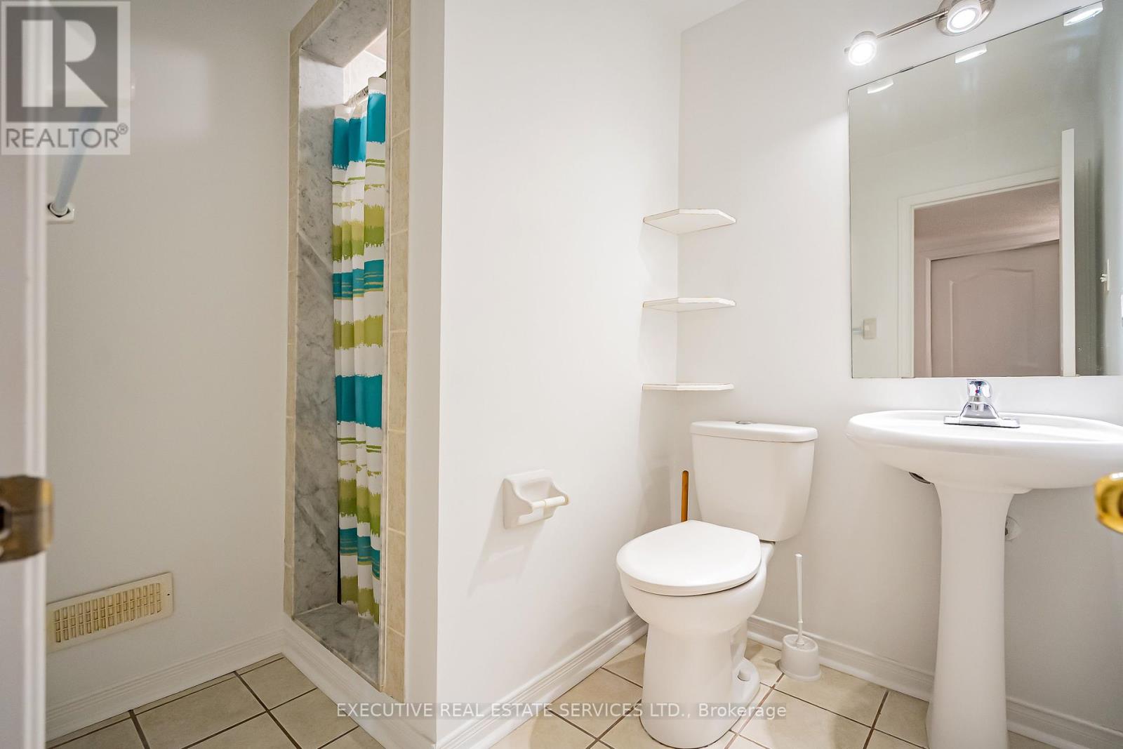 54 Woodvalley Drive, Brampton, Ontario  L7A 1Z3 - Photo 33 - W12204276