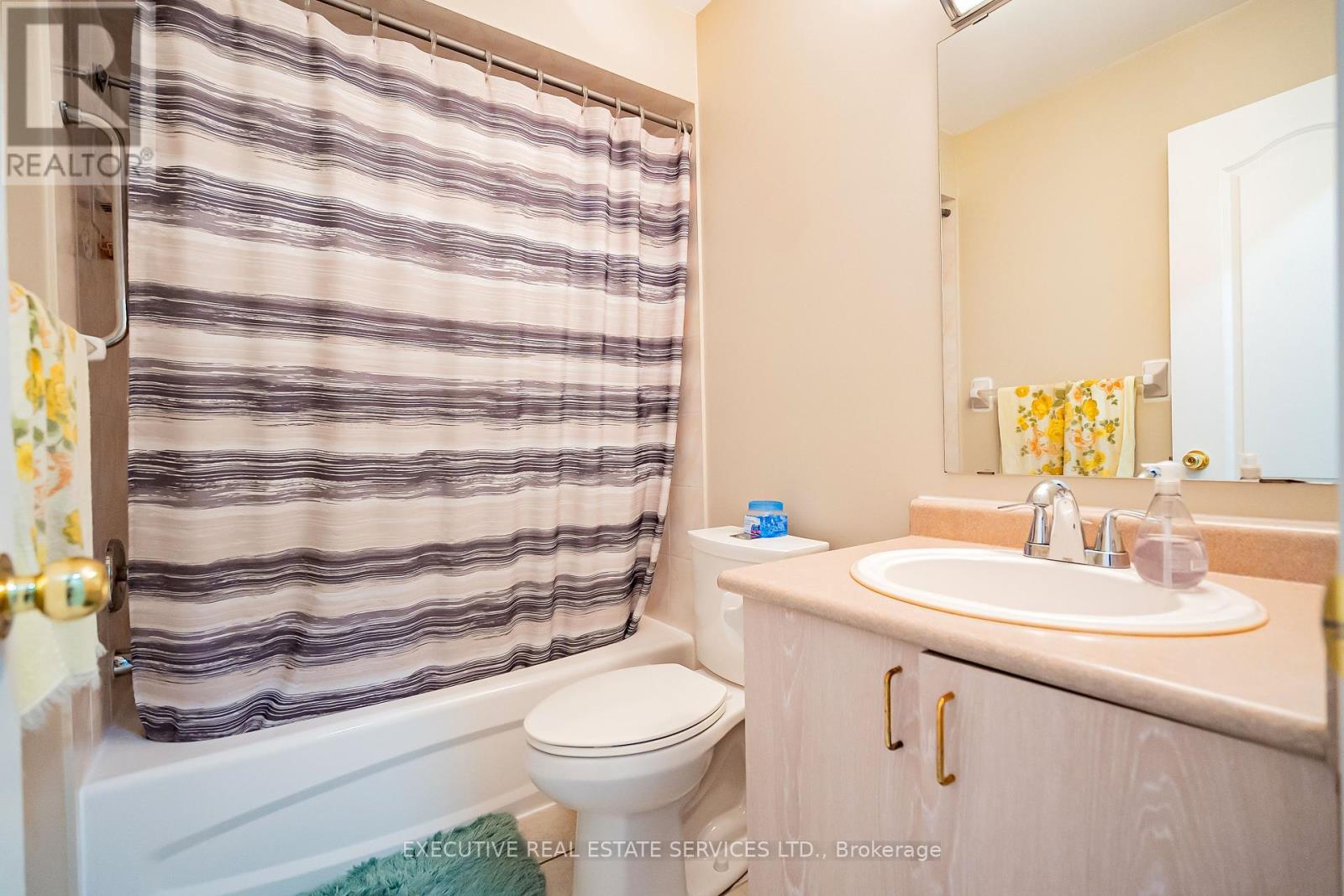 54 Woodvalley Drive, Brampton, Ontario  L7A 1Z3 - Photo 22 - W12204276