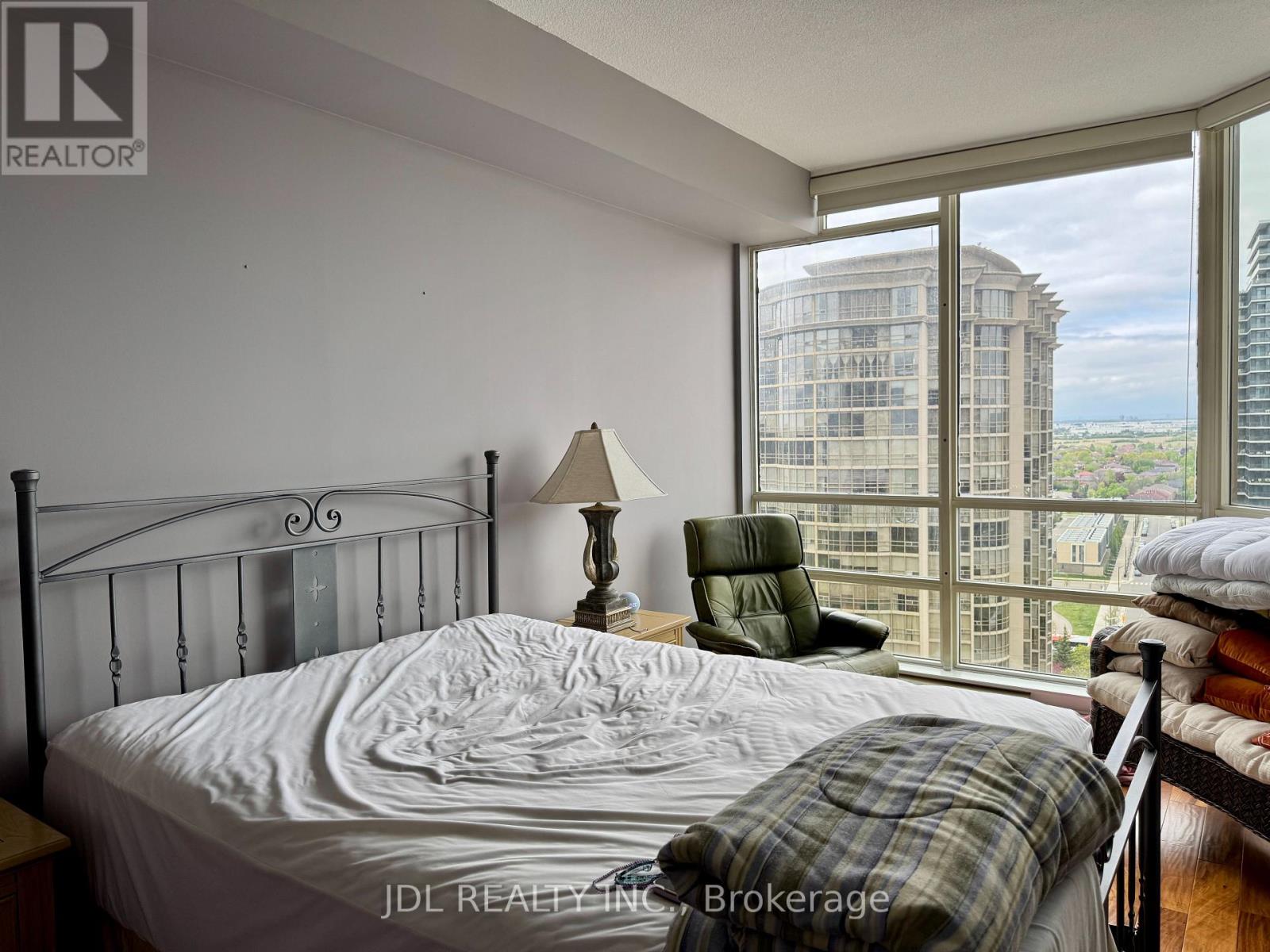 1910 - 45 Kingsbridge Garden Circle, Mississauga, Ontario  L5R 3K4 - Photo 16 - W12149425
