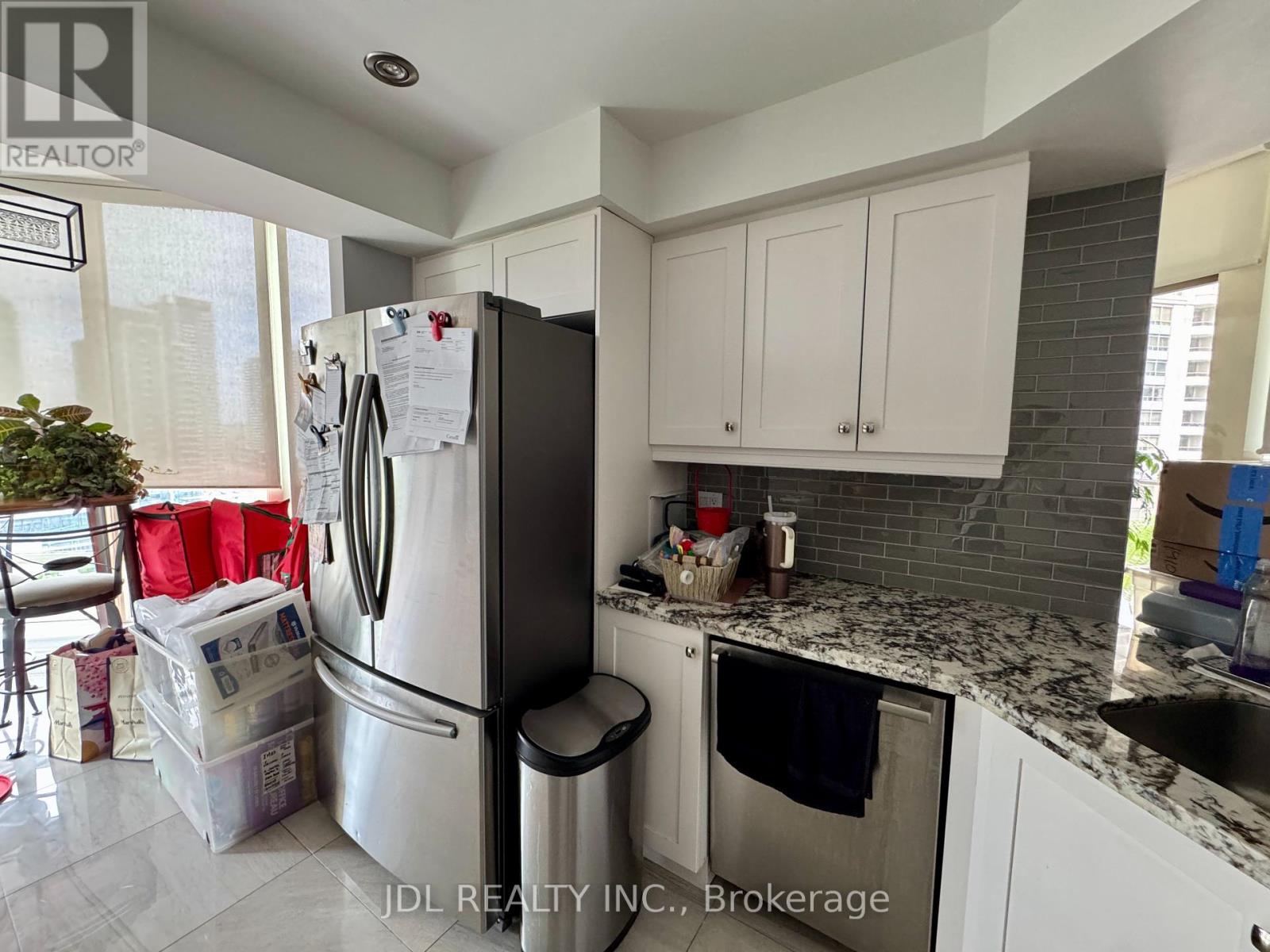 1910 - 45 Kingsbridge Garden Circle, Mississauga, Ontario  L5R 3K4 - Photo 13 - W12149425