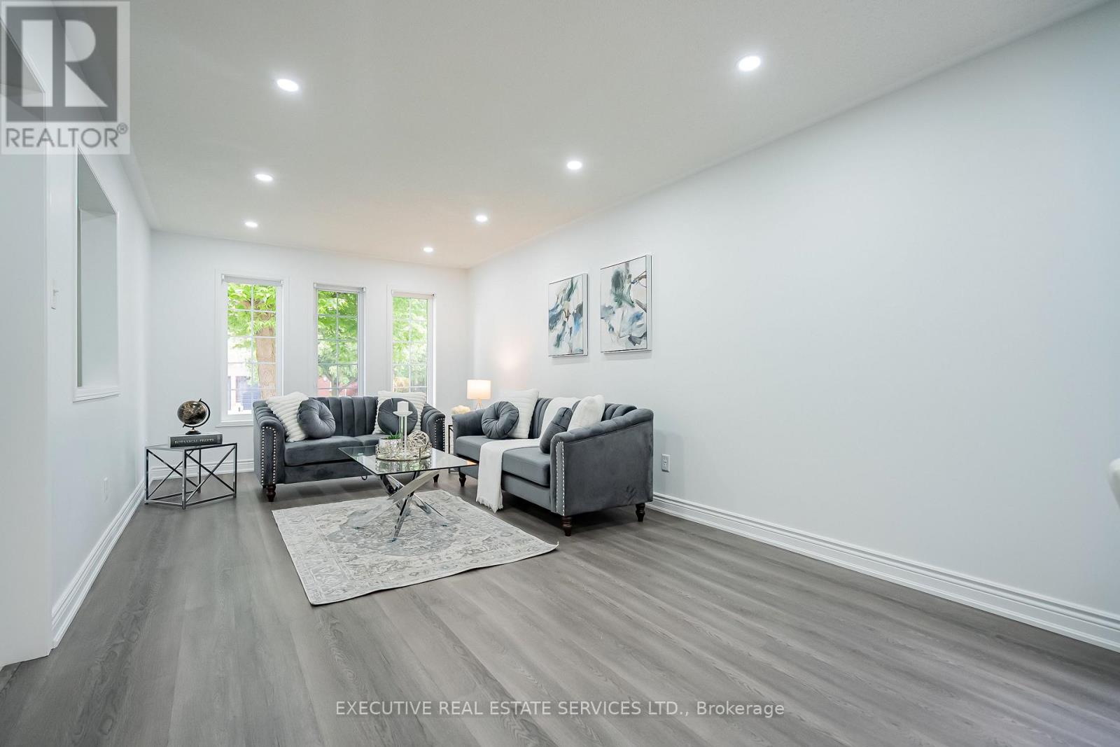 54 Woodvalley Drive, Brampton, Ontario  L7A 1Z3 - Photo 8 - W12204276