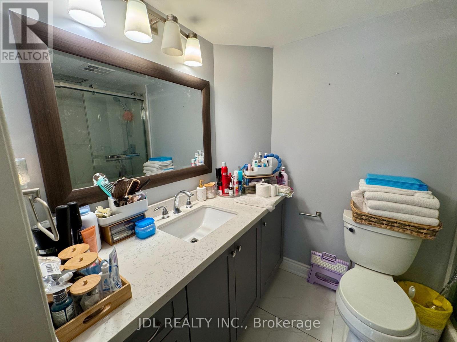 1910 - 45 Kingsbridge Garden Circle, Mississauga, Ontario  L5R 3K4 - Photo 24 - W12149425