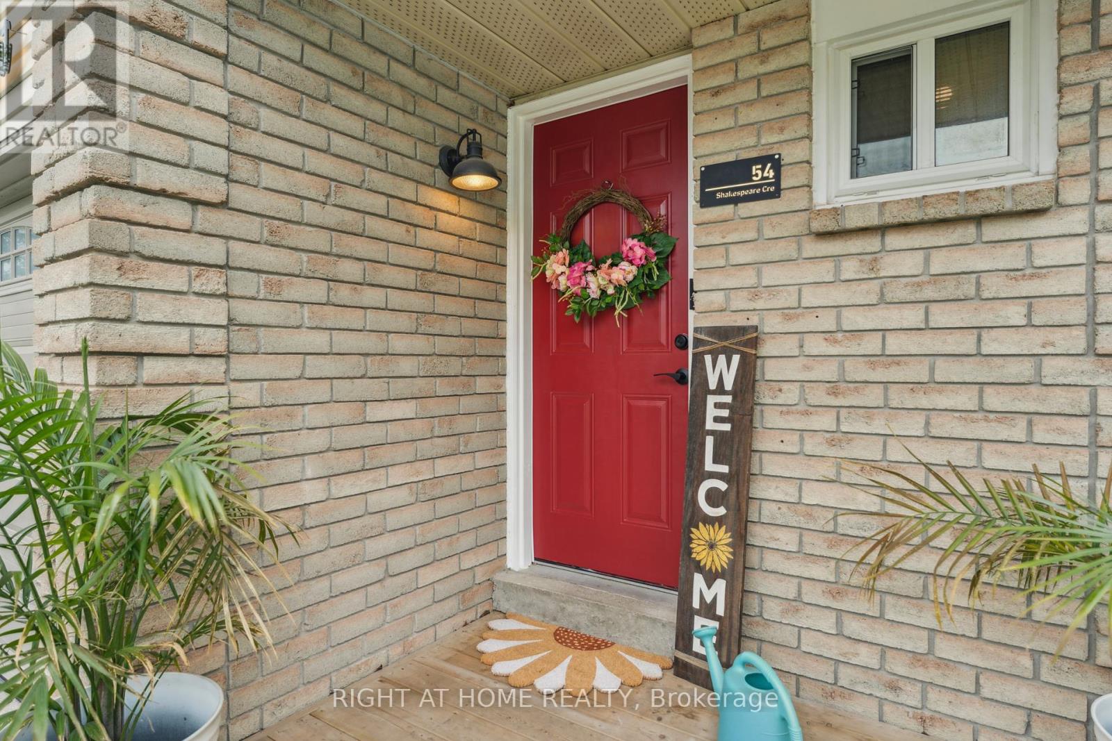 54 Shakespeare Crescent, Barrie, Ontario  L4N 6C1 - Photo 5 - S12204153