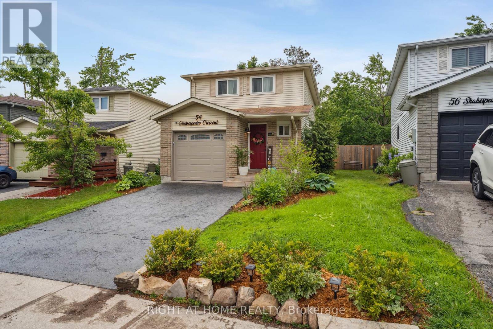 54 Shakespeare Crescent, Barrie, Ontario  L4N 6C1 - Photo 2 - S12204153
