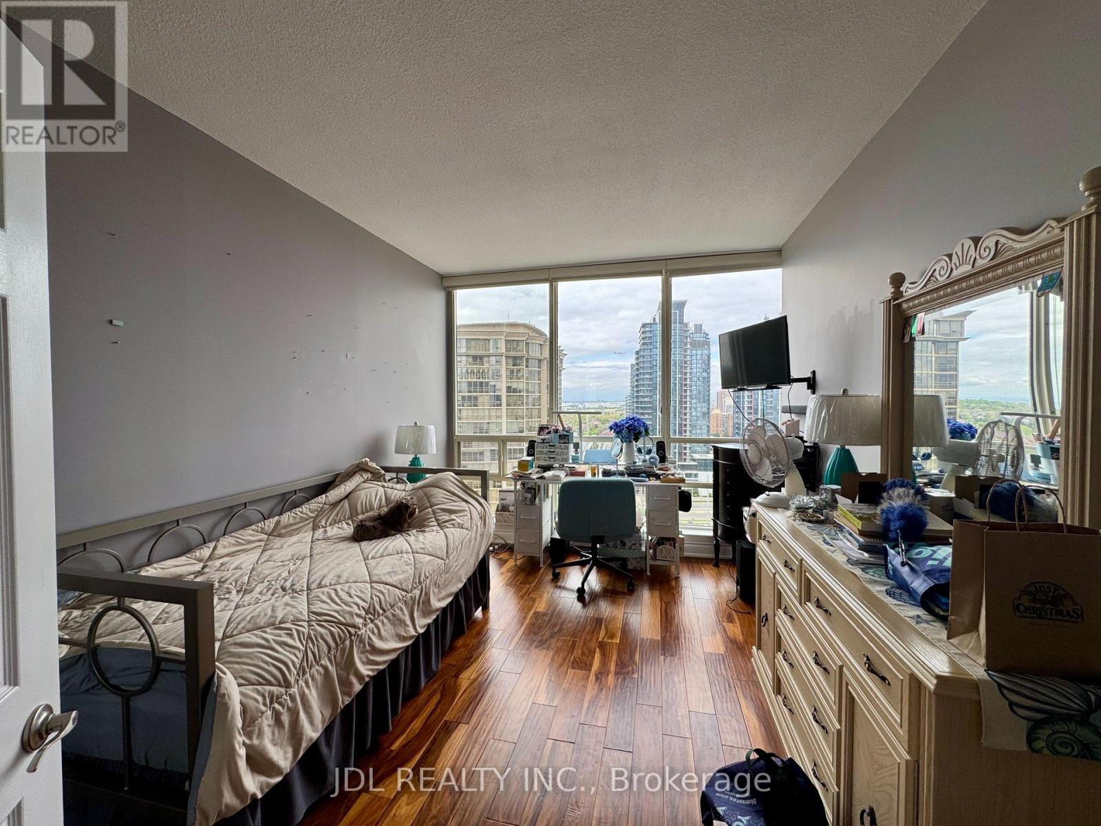 1910 - 45 Kingsbridge Garden Circle, Mississauga, Ontario  L5R 3K4 - Photo 19 - W12149425
