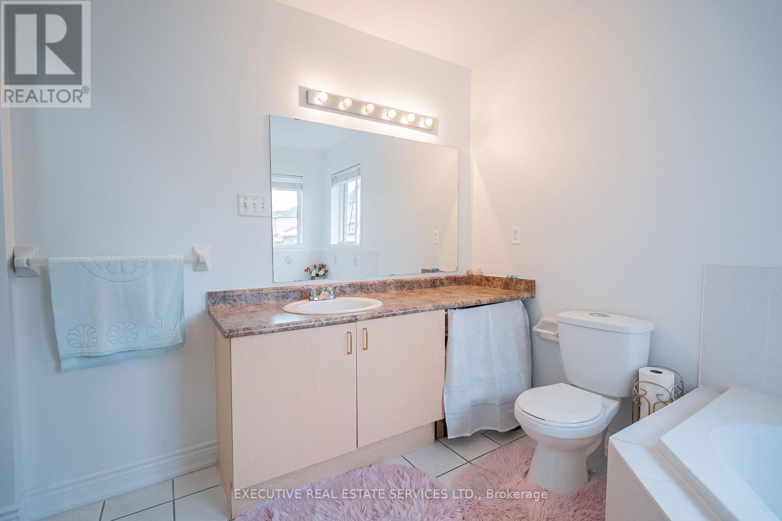 54 Woodvalley Drive, Brampton, Ontario  L7A 1Z3 - Photo 19 - W12204276
