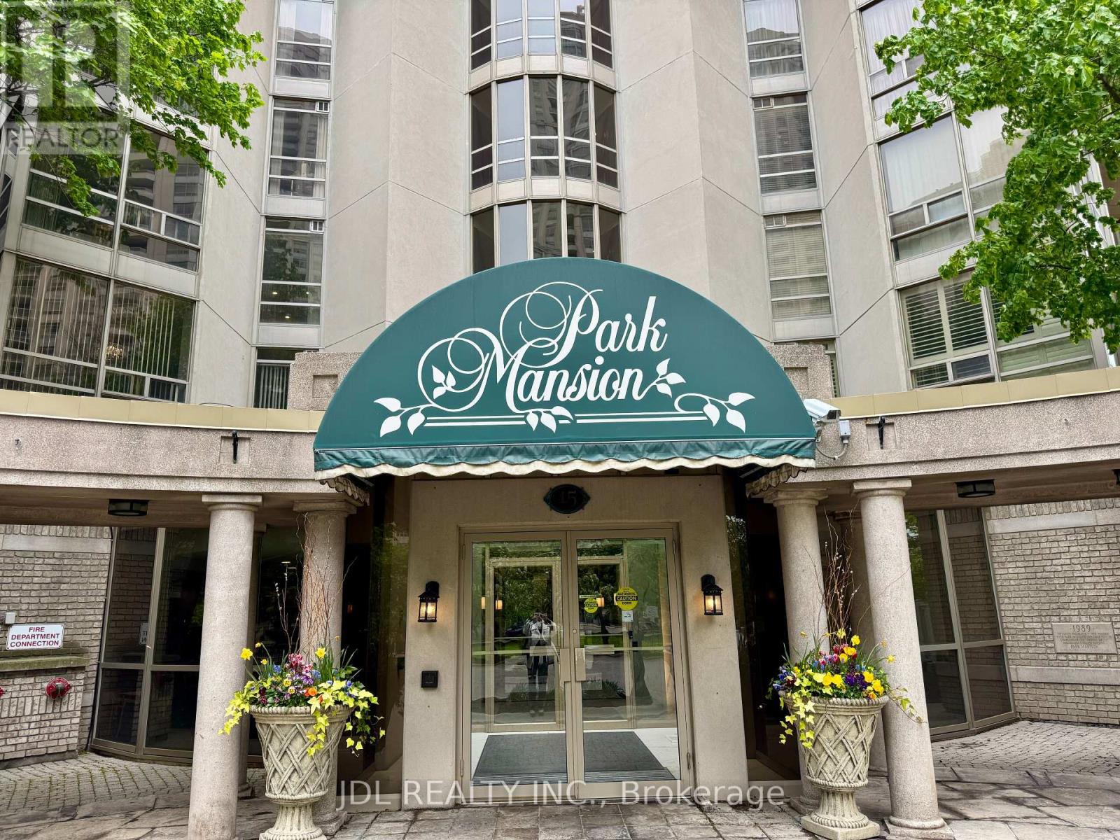 1910 - 45 Kingsbridge Garden Circle, Mississauga, Ontario  L5R 3K4 - Photo 2 - W12149425