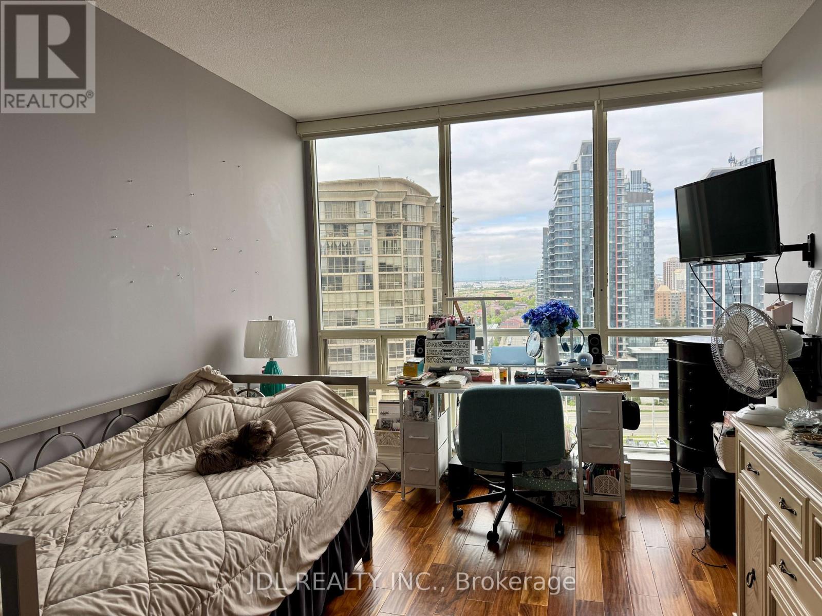 1910 - 45 Kingsbridge Garden Circle, Mississauga, Ontario  L5R 3K4 - Photo 20 - W12149425