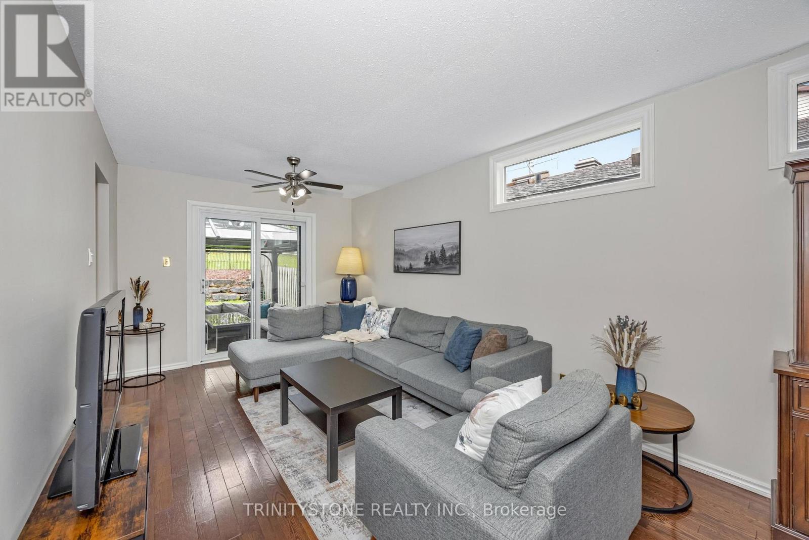 59 Stable Way, Ottawa, Ontario  K2M 1A8 - Photo 7 - X12203801