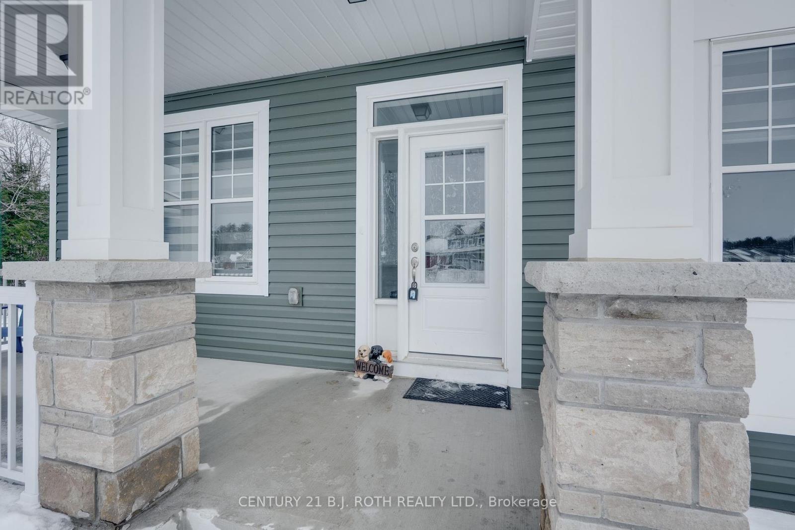 22 Dyer Crescent, Bracebridge, Ontario  P1L 0N4 - Photo 2 - X12018372